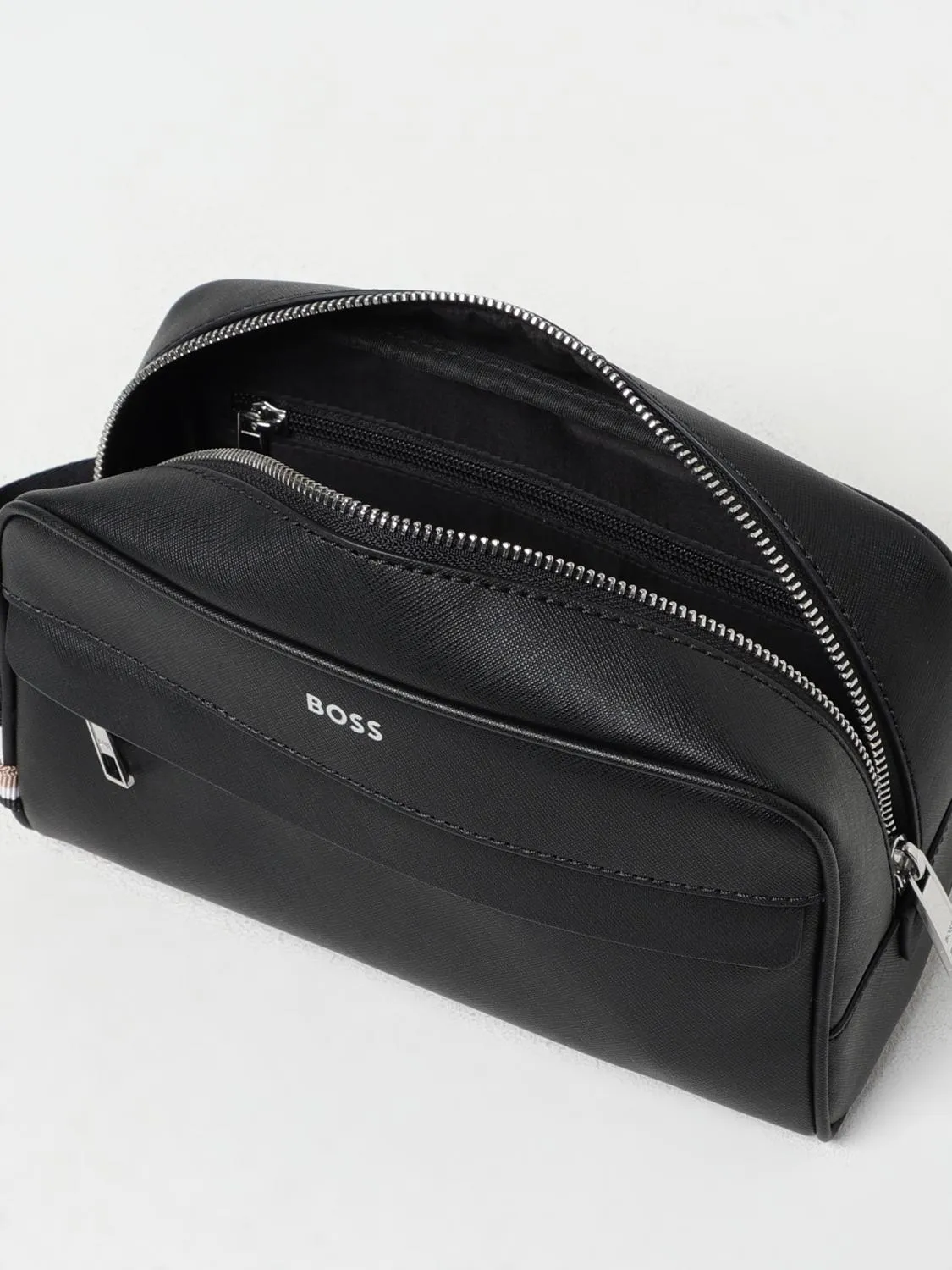 Boss Bathroom Accessories Lifestyle Black
