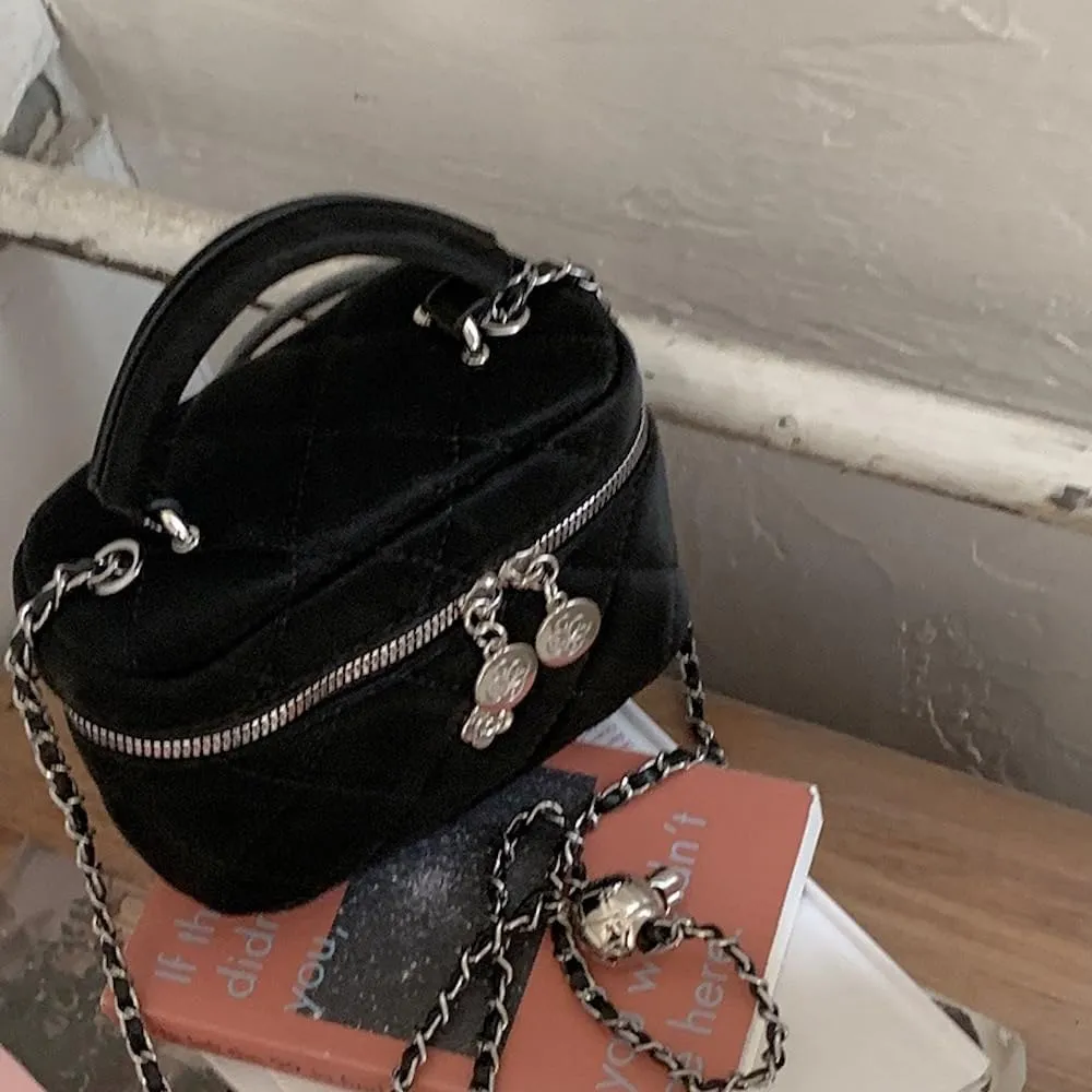 Coquette Mini Crossbody Bags for Women Chain Strap Quilted Handbag Mini Bag Purse Small Bag Coquette Stuff