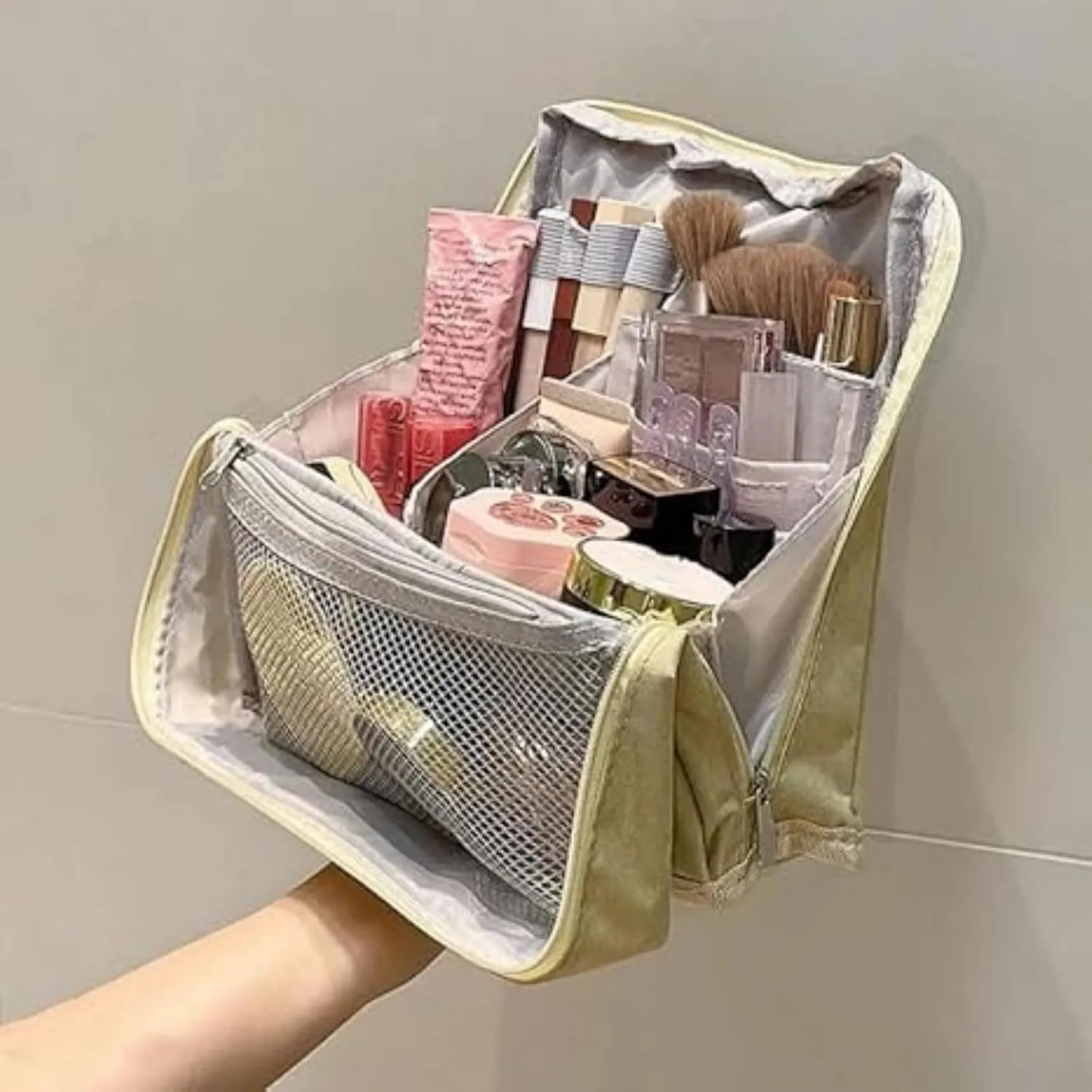 Doresty Makeup Bag, Doresty Multi-purpose Large Capacity Oxford Cloth Standing Makeup Bag, Makeup Bags with Compartments and Handle, Portable Travel Makeup Organizer (Beige)