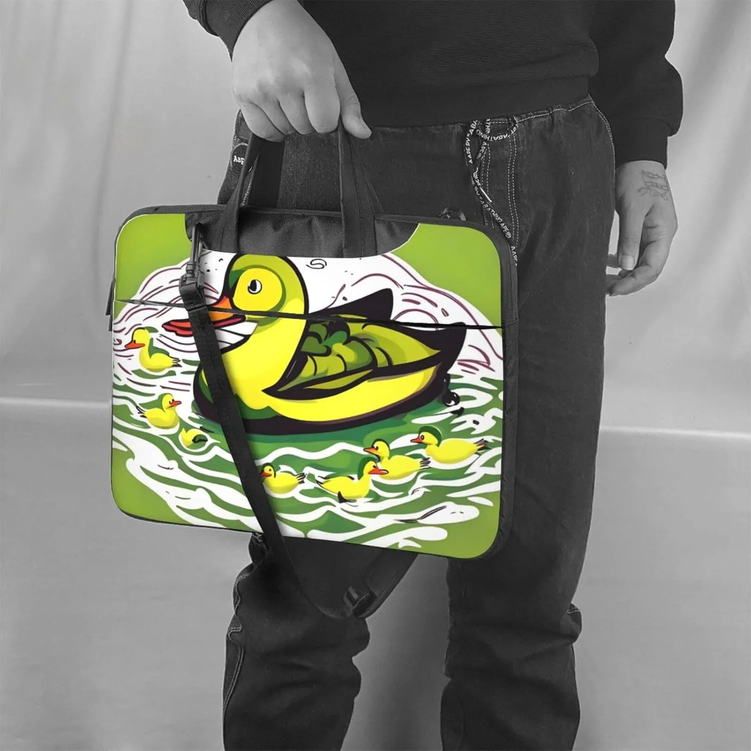 Duck Flock Game Laptop Shoulder Bag, Ultra Slim And Portable, With Padded Shoulder Strap And Handleã€‚