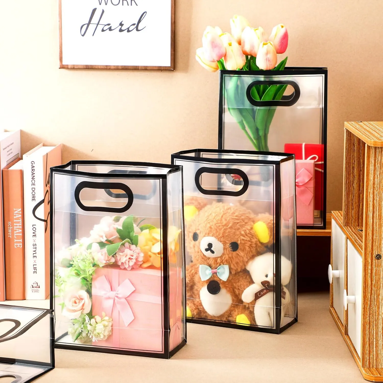 Dunzoom 20 Pcs Clear Plastic Gift Bag with Handles Reusable PP Favor Flower Bag for Father's Day Wedding Bridal Birthday Graduation(10.2 x 7.1 x 3.2'',Black Trim)