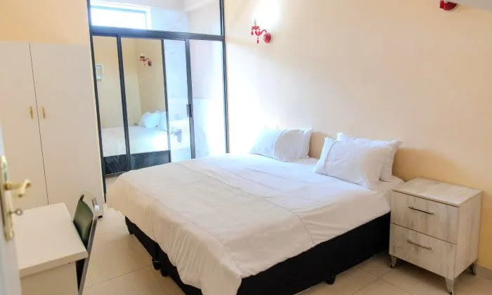 Gauteng: 1-Night Stay for 2 including Spa Treatment at Glenanda Hotel