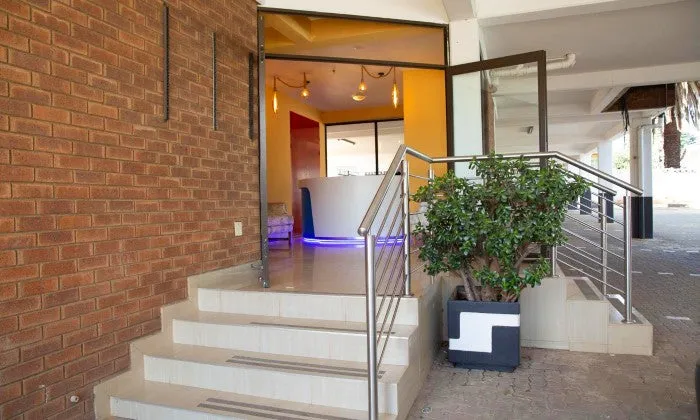 Gauteng: 1-Night Stay for 2 including Spa Treatment at Glenanda Hotel