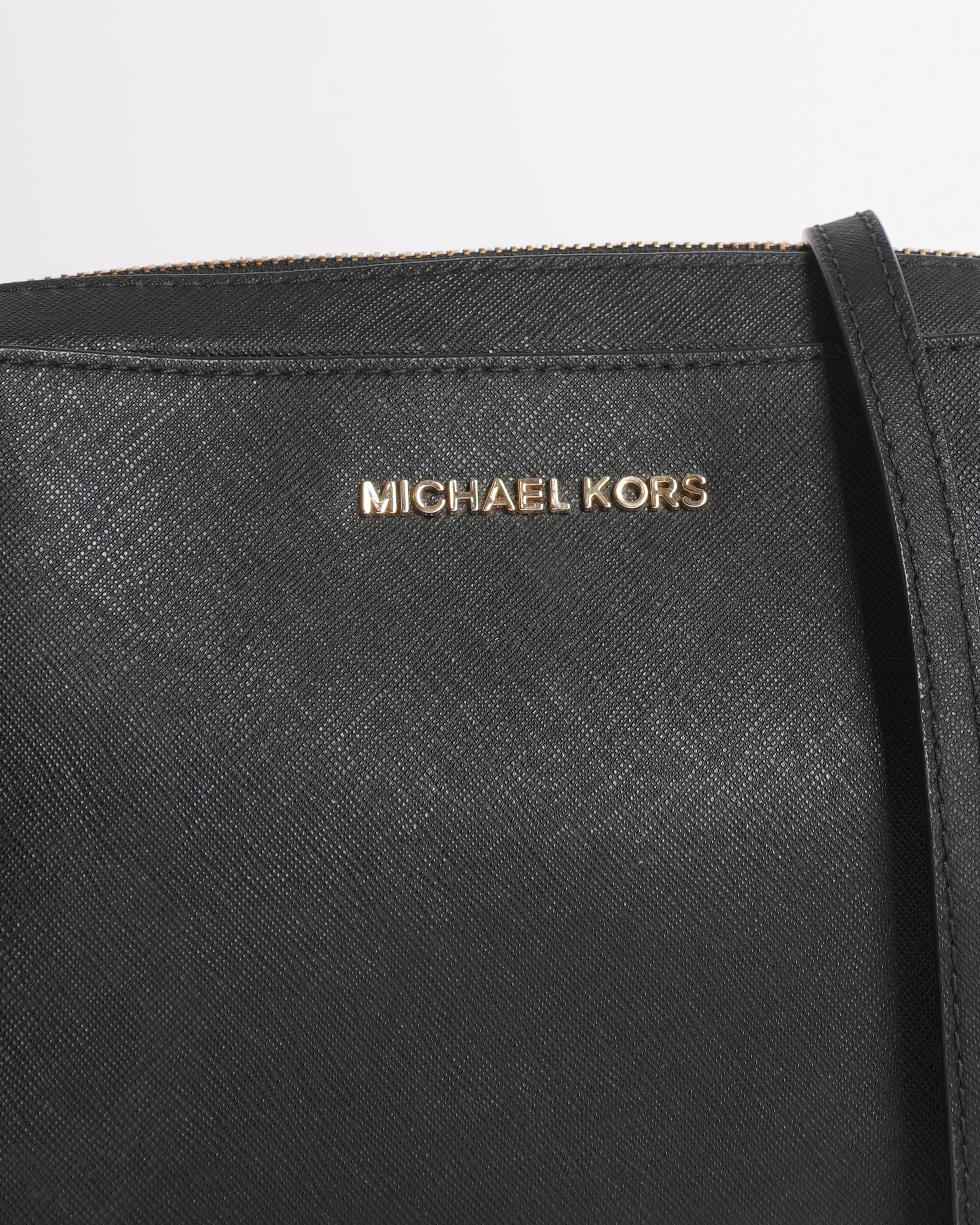 Michael Kors Solid Jet Set Crossbody in Black