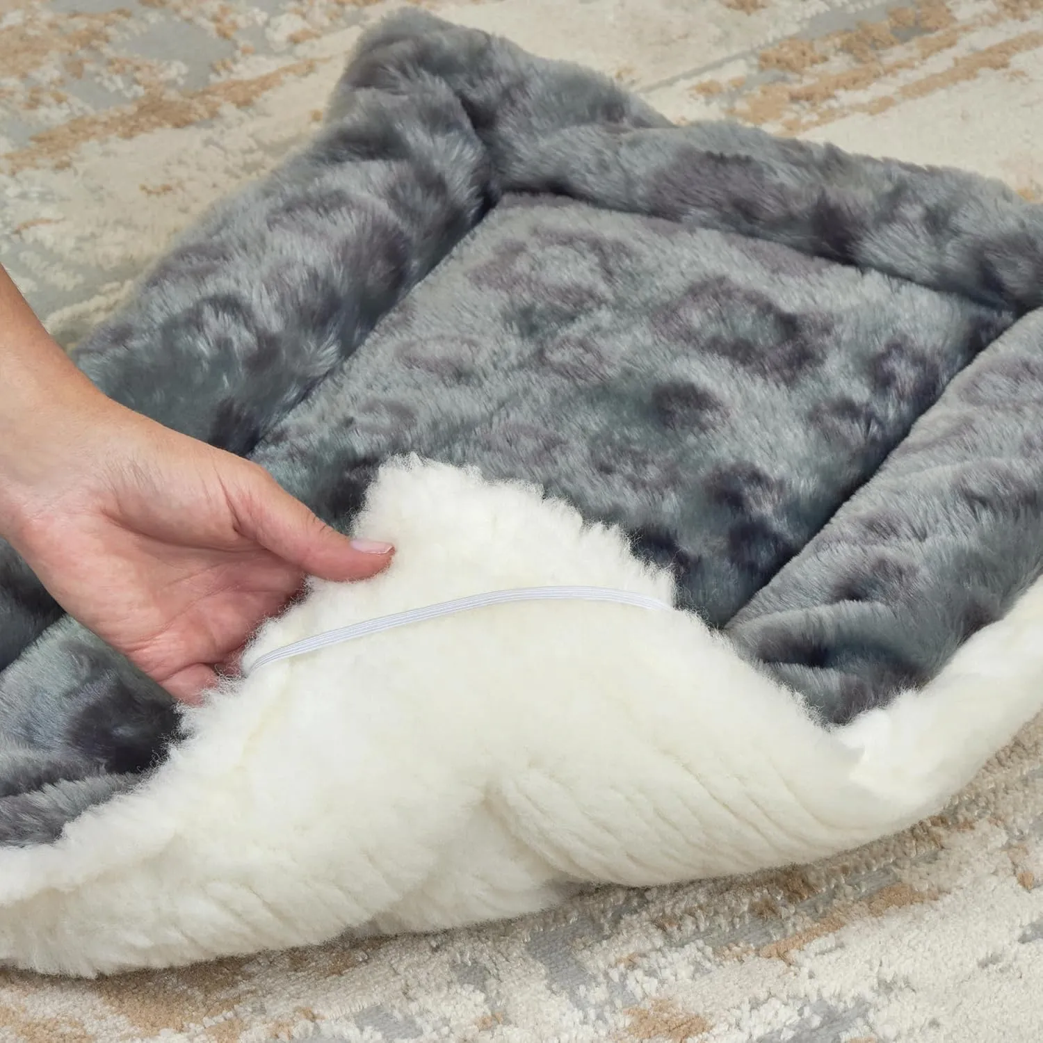 MidWest Homes for Pets Reversible Pet Bed; Machine Washable; Great for Medium Dog Breeds; Spotted Gray; 30"; 40230-FVGYS