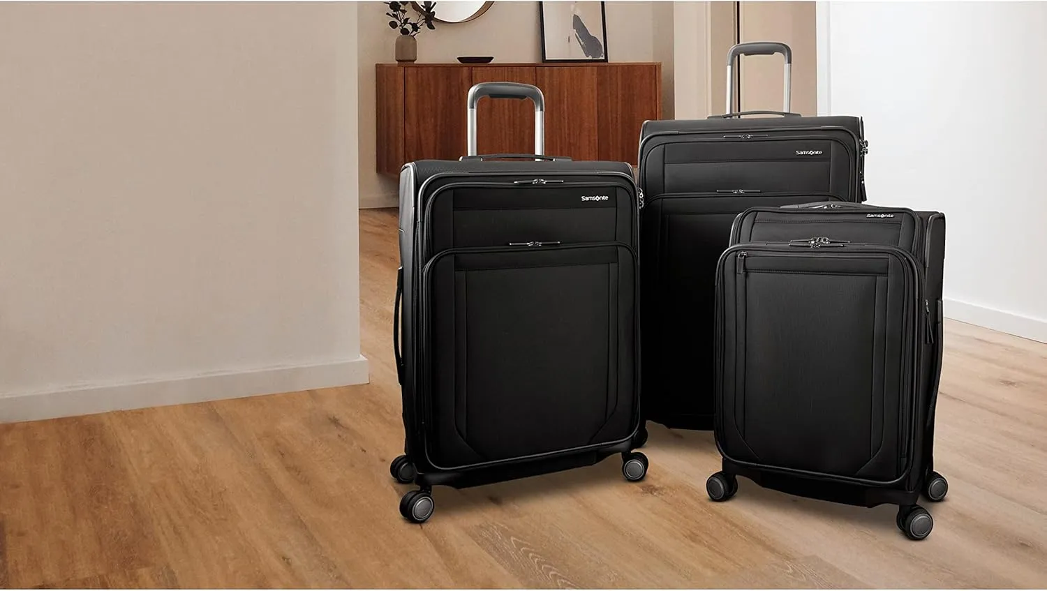 Samsonite Lineate DLX Softside Expandable Luggage with Spinner Wheels, Black, Carry On