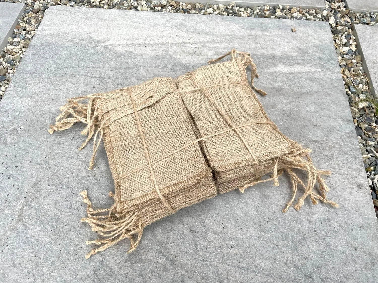 Sandbaggy 4" x 6" Small Burlap Bags With Drawstring - 100% Natural Jute - Gift Bags, Party Favors (25)