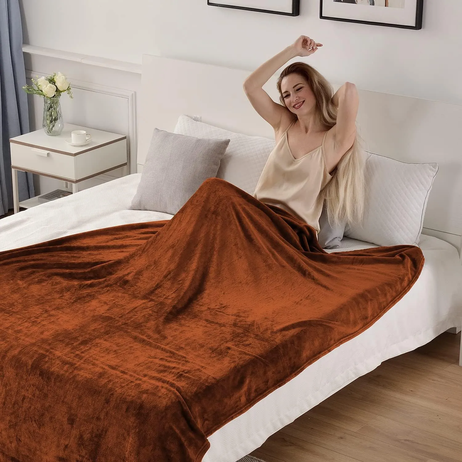 SOCHOW Flannel Fleece Blanket Queen Size, All Season Lightweight Super Soft Cozy Blanket for Bed or Couch, Caramel(90inch X90'')