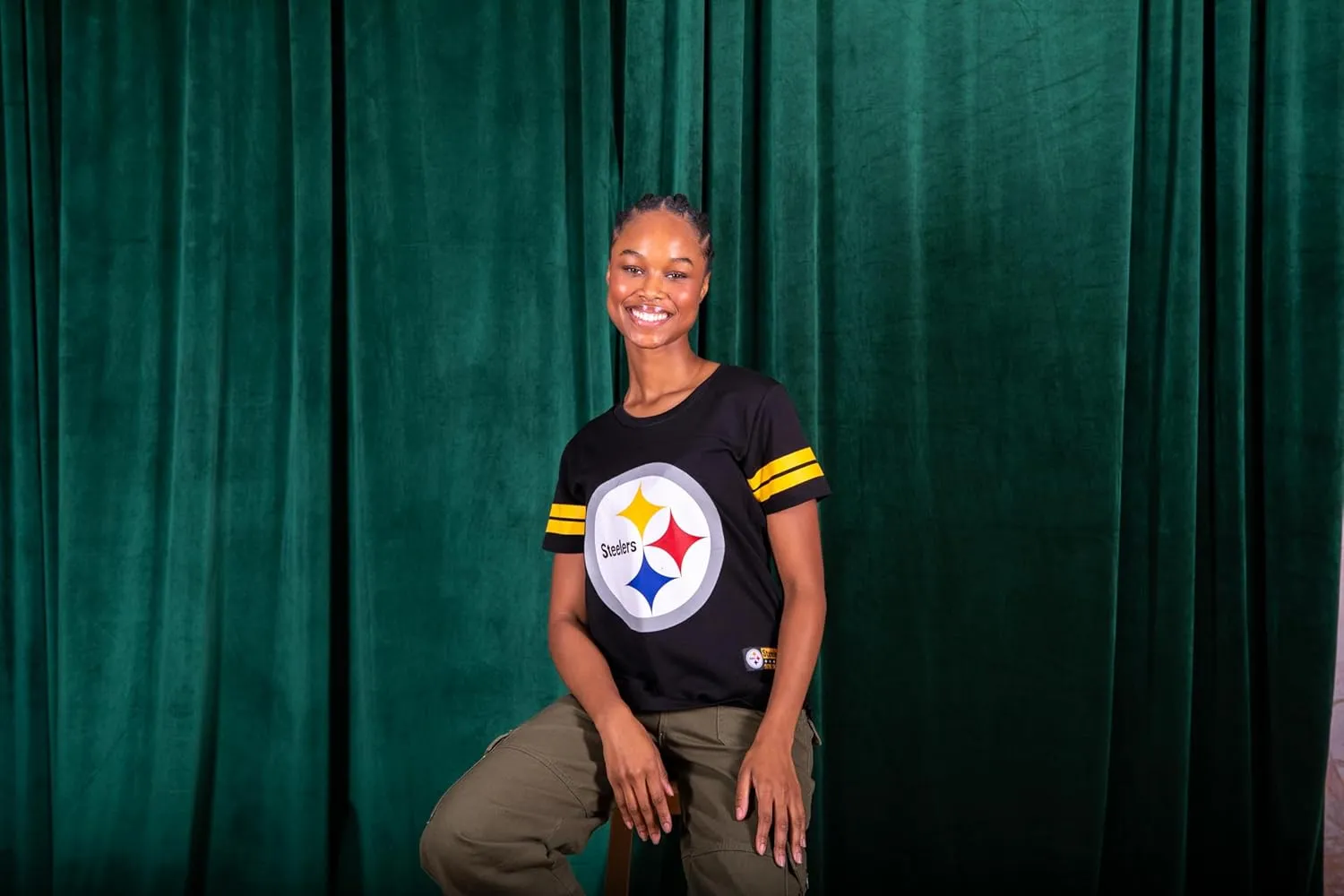 Ultra Game Women's NFL Official Soft Mesh Varsity Stripe T-Shirt