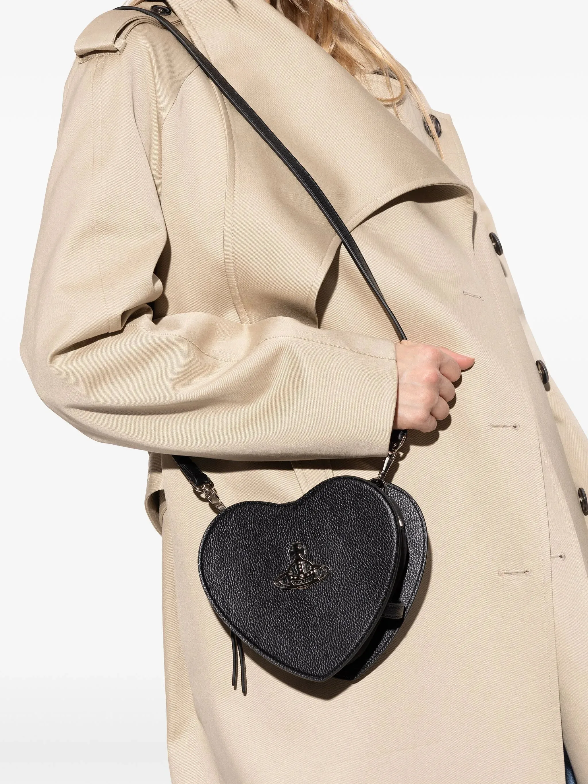 VIVIENNE WESTWOOD WOMEN Louise Heart Crossbody Bag Black
