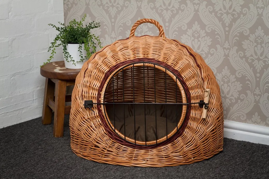 Wicker Pet Carrier Igloo with Pillow